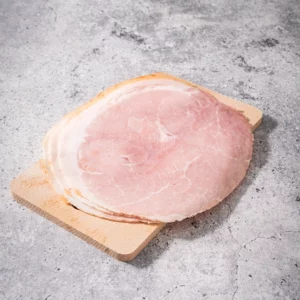 Gekookte beenham huisbereid